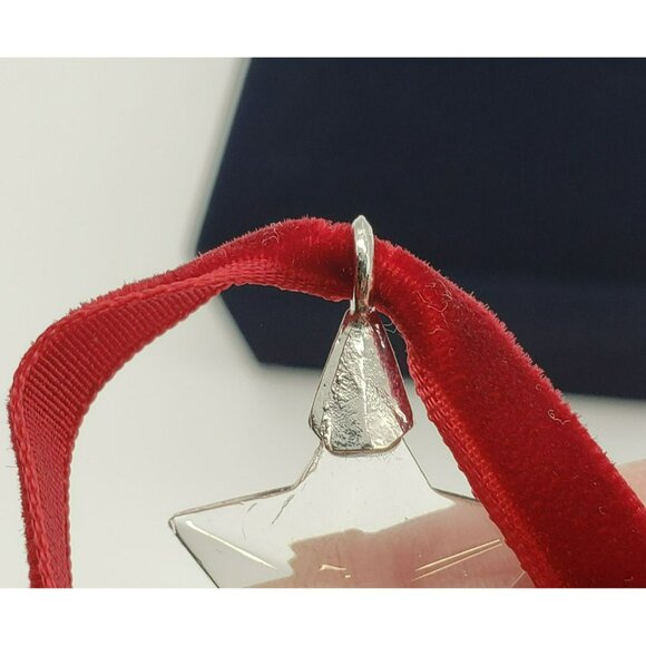 Crystal Nativity Scene Ornament in Velvet Box Mary Joseph Baby Jesus, Red Ribbon - Picture 9 of 10